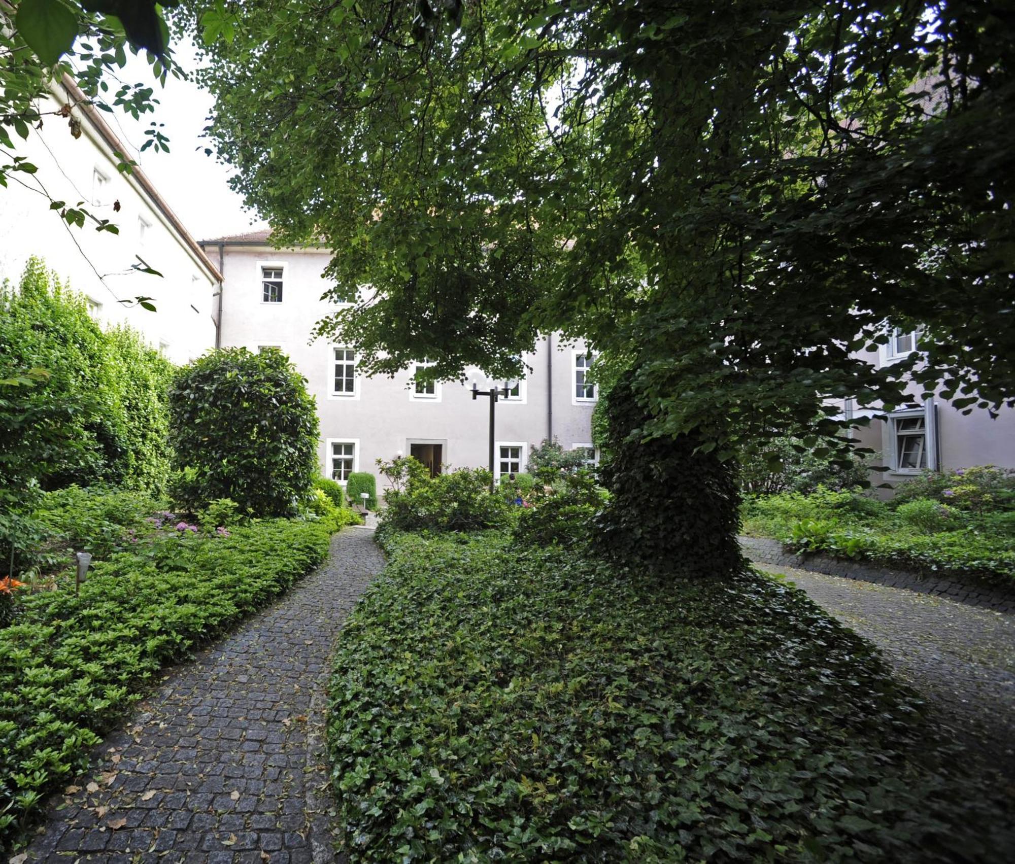 Gastehaus Der Katholischen Akademie Hotel Regensburg Exterior foto