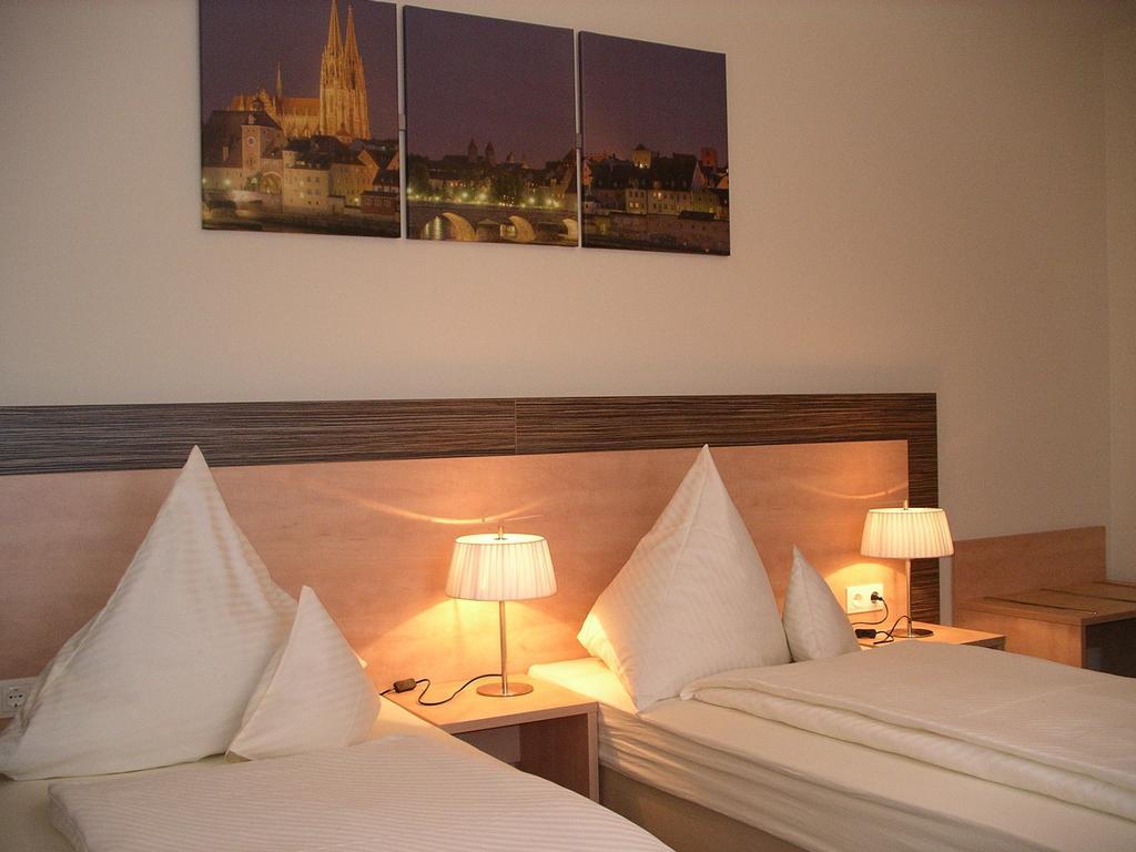 Gaestehaus Der Katholischen Akademie Regensburg Cameră foto