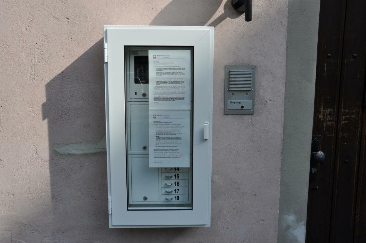 Gaestehaus Der Katholischen Akademie Regensburg Exterior foto